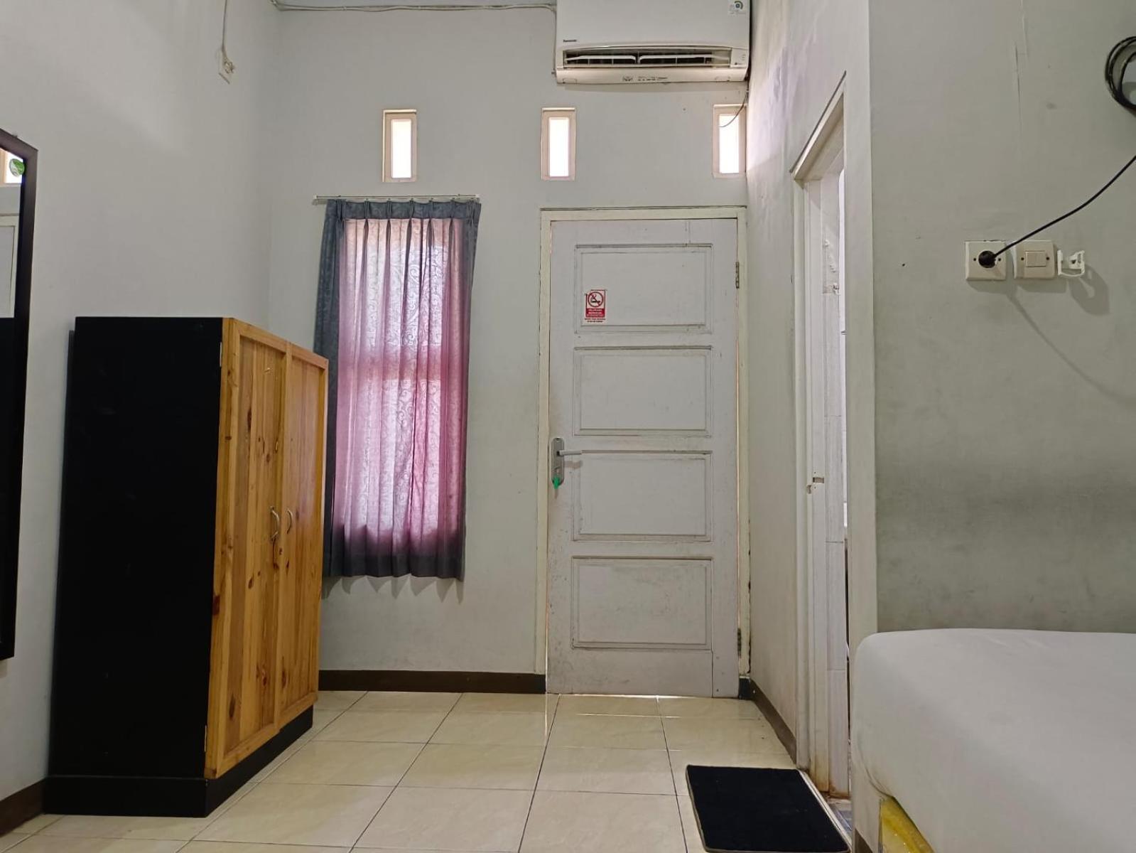 Oemah Jawa Guesthouse Jembel 外观 照片