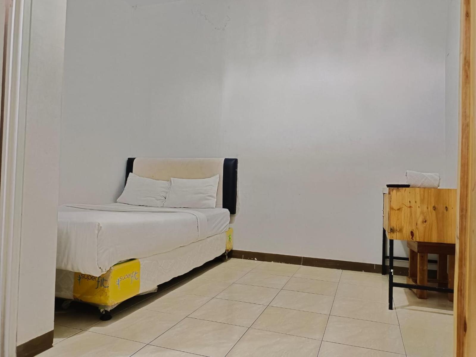 Oemah Jawa Guesthouse Jembel 外观 照片